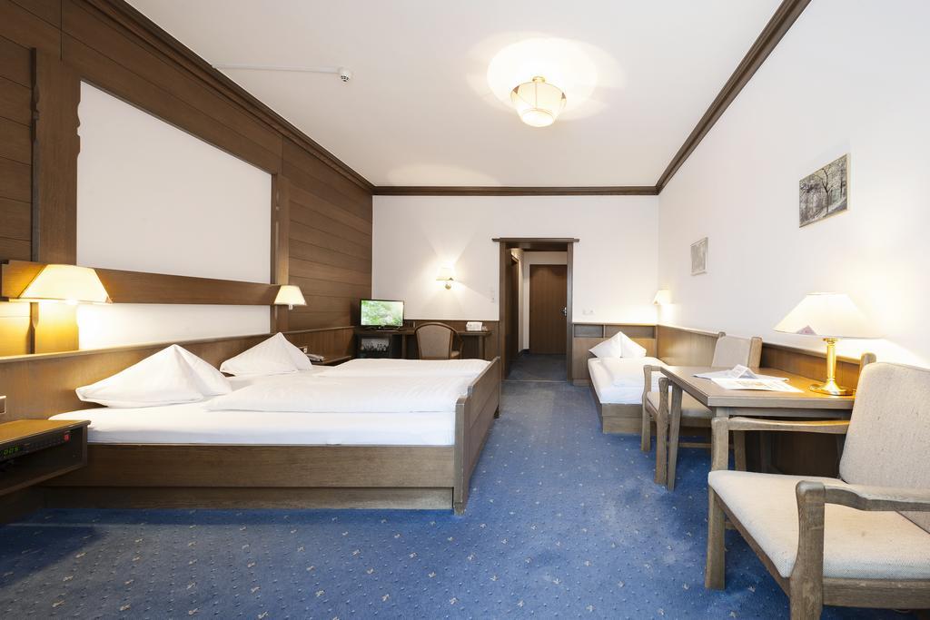 Hotel Goldener Loewe Kufstein Room photo
